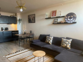 Evan cozy flat with indoor pool, gym & free parking